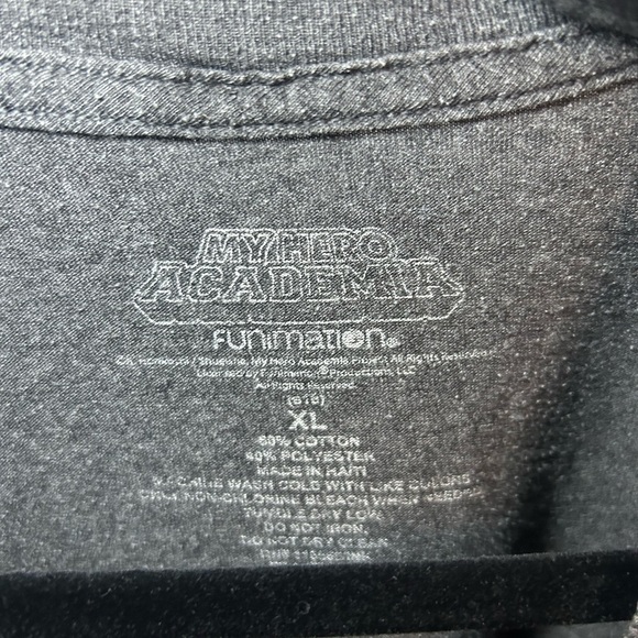 Vintage My Hero Academia manga t-shirt - Picture 2 of 4